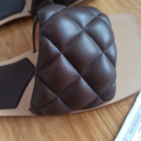 Bottega Veneta padded slides size 37 - Picture 2 of 5